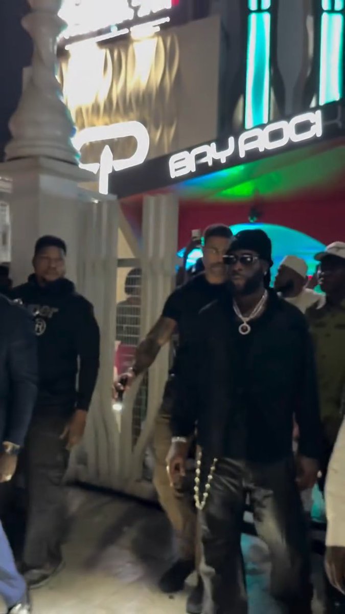 BURNA BOY LEAVING THE CLUB THIS MORNING. REAL LIFE GTA! 🏎️💨