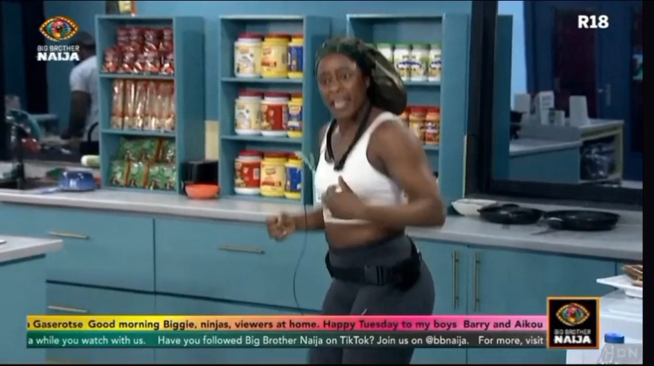 Sheba to Tram: Keivo beat you, you stand 😂😂😂 Keivo fans Sheba is your fighter. 🎥: Big Brother Naija #BBNaija