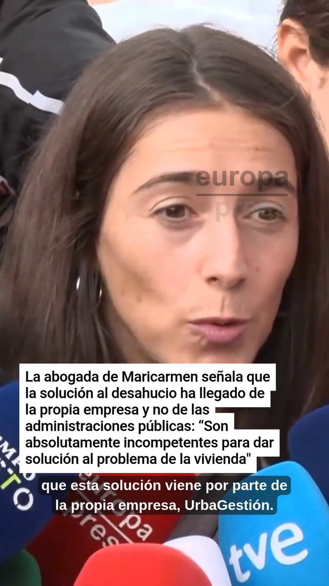 La abogada de Maricarmen señala que la solución al desahucio ha llegado de la propia empresa y no de las administraciones públicas: "Son absolutamente incompetentes para dar solución al problema de la vivienda"
