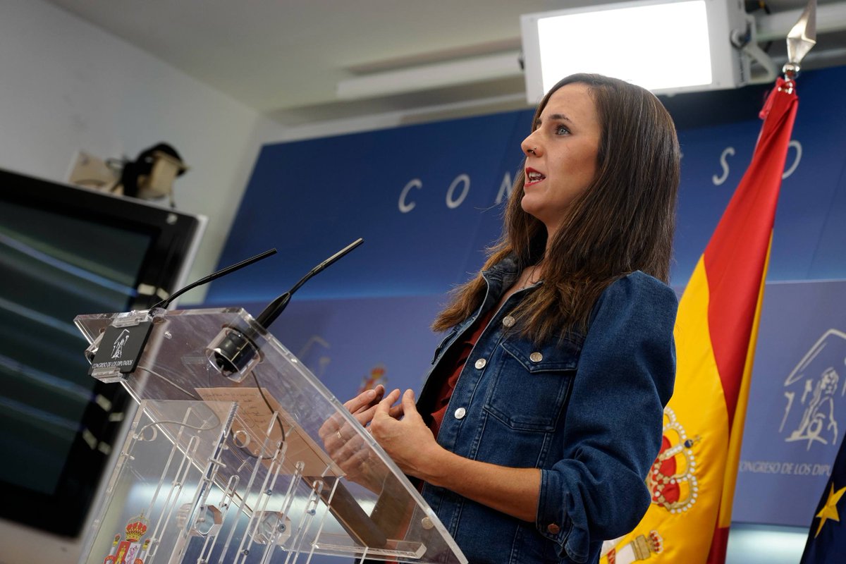 La movilización social ha obligado a un fondo buitre como Urbagestión a sentarse a negociar. Las cosas cambian cuando la gente se organiza, como en la acampada de Sol o las movilizaciones de educación. 🎥 Ione Belarra