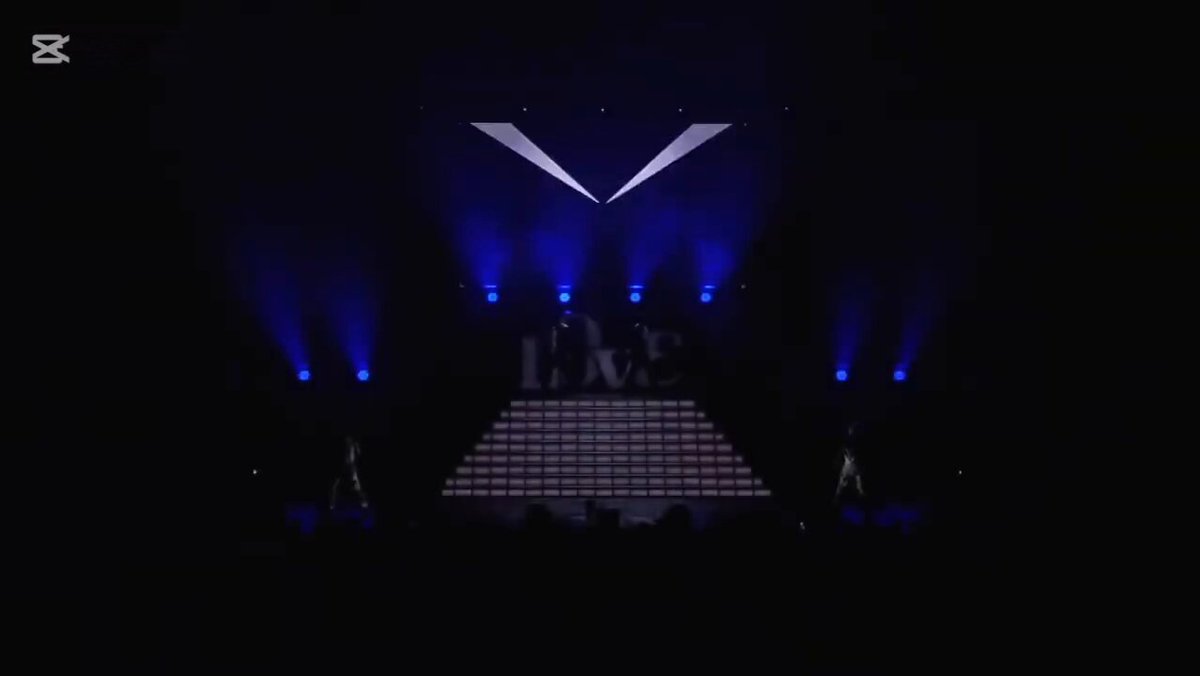 安室奈美恵 【WILD】 ライブからの映像✨やっぱりカッコいい✨安室ちゃん‼️‼️ いつの時代もカッコいいなぁー😃