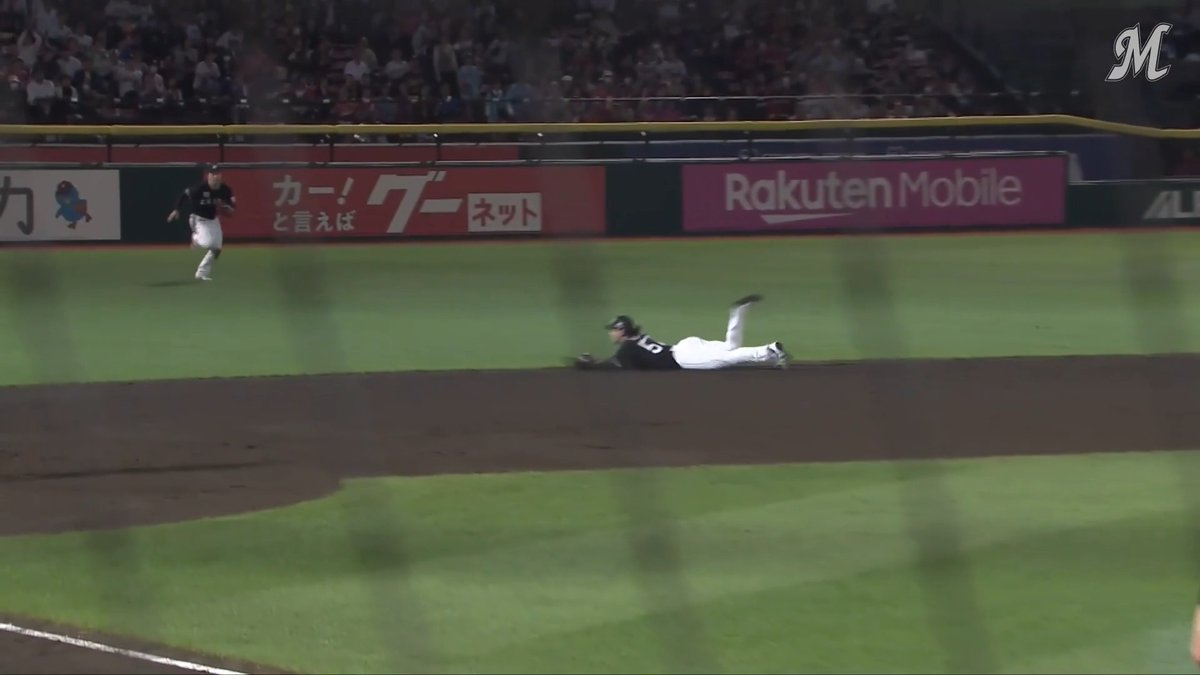 ショートでも抜群の反応! #小川龍成 選手が魅せる好守備! #chibalotte #MarinesBaseball #MarinesBigPlays