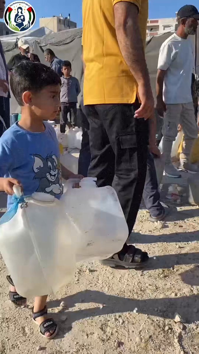 🚨 donate urgently to bring water to the children of Gaza and their families 🚨 For immediate contribution: In Gaza, suffering does not end with losing your home and being forced to flee. Even the water a person needs to get through the day has become a constant worry. Children spend their time searching for water, waiting, and carrying containers too heavy for their small hands. Mothers measure what remains, trying to make too little last for everyone. Fathers struggle to provide their children’s most basic needs amid displacement and deprivation. Water is needed for drinking, preparing food, washing, and caring for a child or someone who is ill. When water runs short, every part of daily life is affected. 💔 Imagine having to choose: Do your children drink the remaining water, or do you save it to prepare their food? 💔 Imagine emptying the last container without knowing when water will arrive again. 💔 Imagine every morning beginning with the same question: Where will we find water today? No family should have to spend its strength and its days struggling to find water. Today, our Project Muhmmed team continued distributing water directly to displaced families in Gaza. We reach them, fill their containers, and deliver this aid with our own hands. But every container we fill today will empty. Every family we reach will need water again. Reaching them today is only the beginning. We need your support to return tomorrow and keep reaching families who are still waiting. Your donation helps us fill water trucks, cover transportation, and deliver water to people who need it. Behind every distribution are children who need a drink, mothers who need to prepare food, and families who need enough water to get through the day. 🙏 Please help us keep these distributions going. Donate whatever you can today, and share this appeal so it reaches someone who can contribute. 🤍 The people of Gaza deserve water when they are thirsty, without spending their day searching for it. Our heartfelt thanks to those who stand beside us and help our people’s voices be heard: 🤍 William Menaker — Will 🦥 Menaker 🤍 Felix — GoliathFan1952 🤍 Eyup Lovely — Eyup Lovely And to every donor, everyone sharing our appeal, and the young members of Project Muhmmed delivering this aid with their own hands: thank you for helping us continue standing beside our people. 🇵🇸