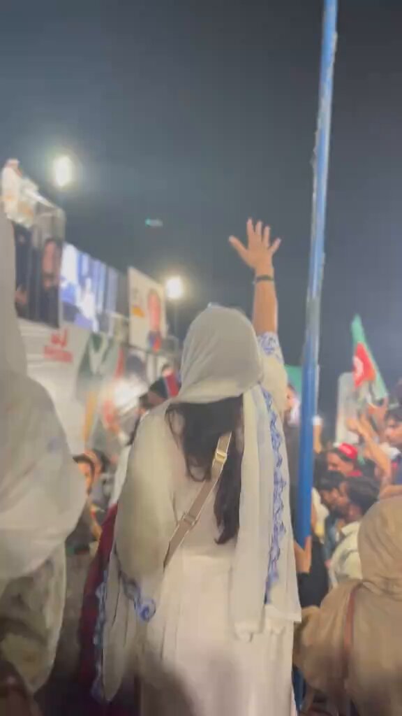 یہ والا مال ملے گا تو سب تیار ہیں 🫠