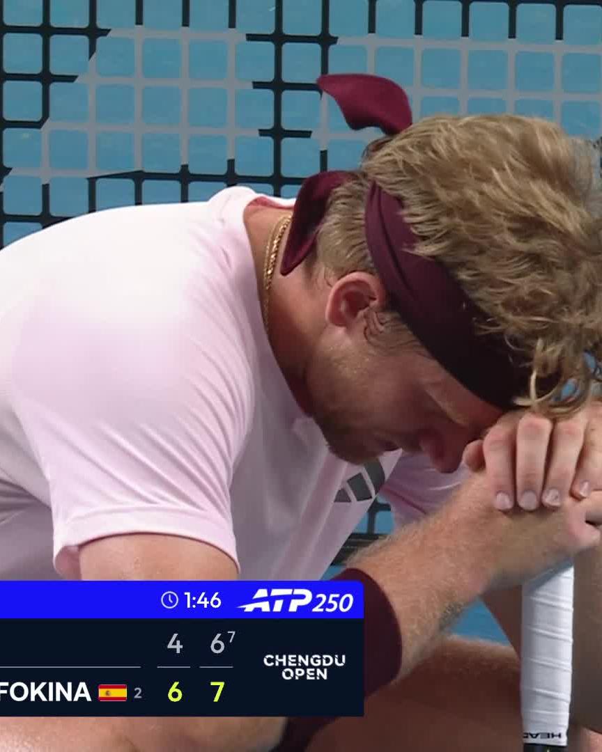 The moment Alejandro Davidovich Fokina won his second ATP title in Chengdu 🏆 #ChengduOpen