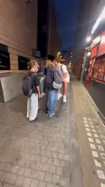 Sometimes a small act of kindness can change someone’s entire day. ❤️
