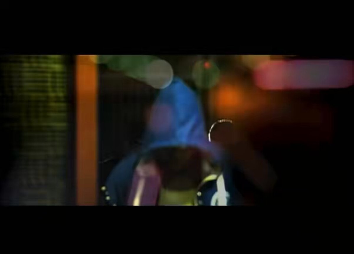แล้วเพลง Low ที่ดังไปทั่วโลกก็เป็นเพลงประกอบของ Step up 2 และไม่มีใครเอาลงด้วยเหมือนกัน ภาค2คือที่สุด
