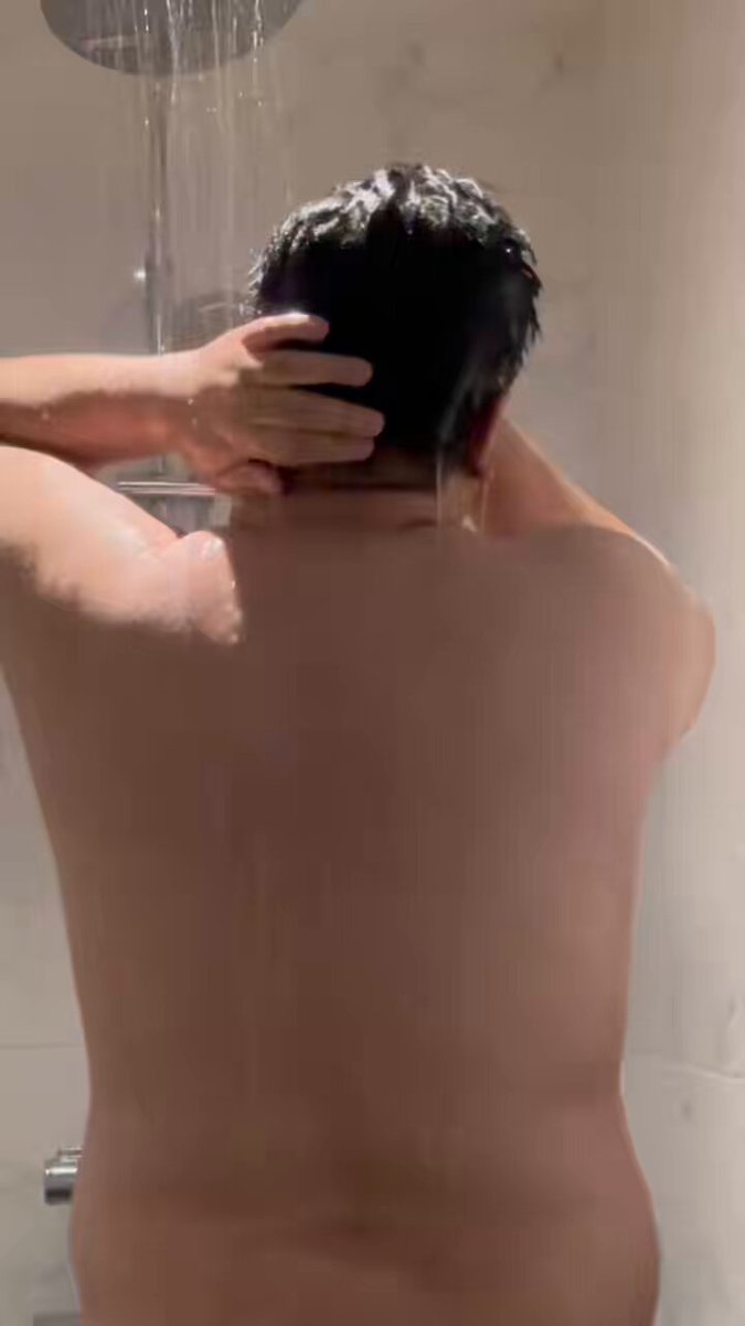 ถูหลังให้โหน่ยยยยยย💦