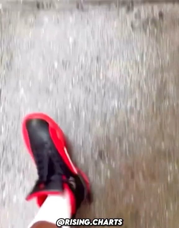 Kendrick roaming the streets of NY in some fake Jordans 😭 the adlibs got me CRYING 😂