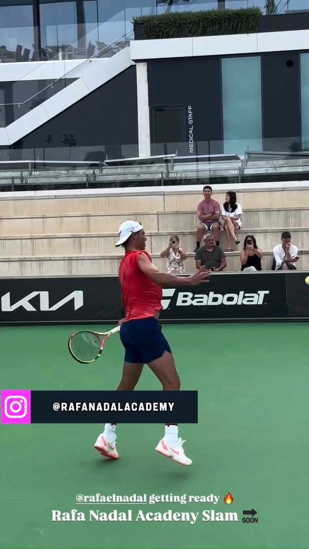 Rafa Nadal practicing his iconic banana forehand 🍌