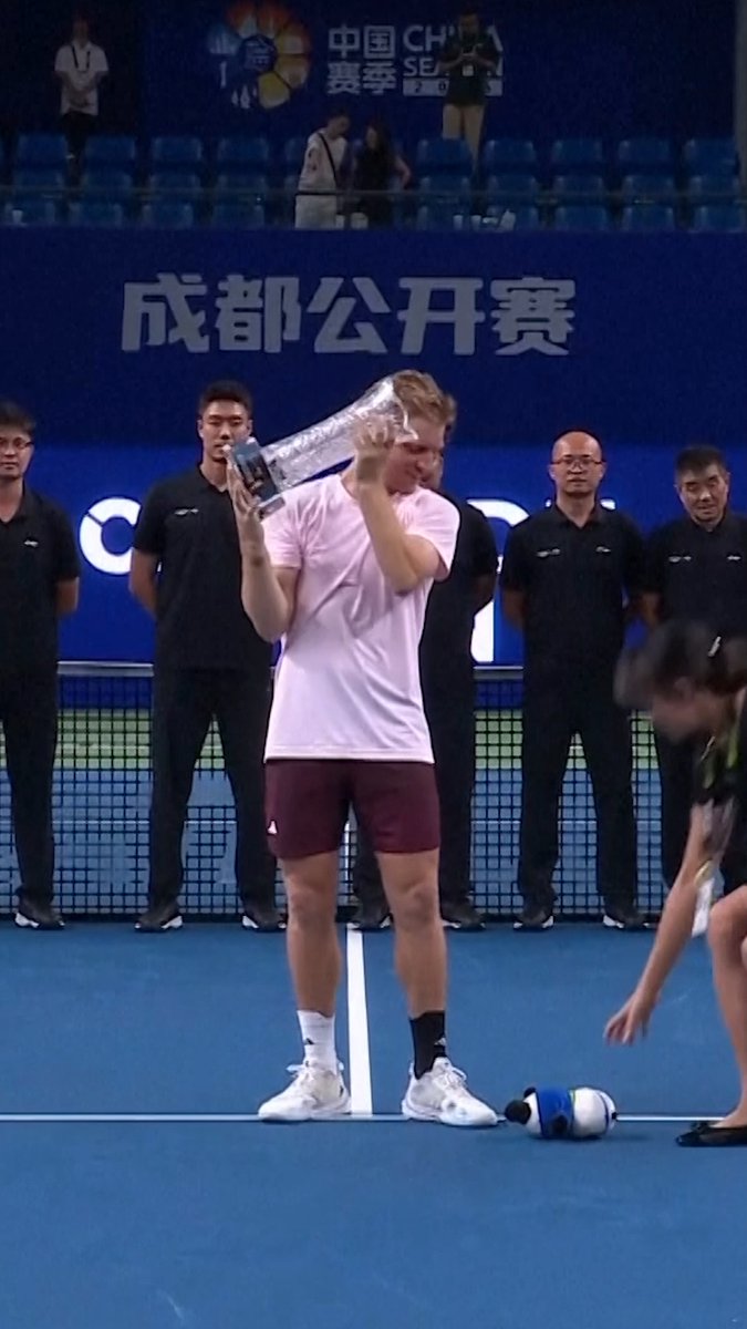Alejandro Davidovich Fokina's poor panda 🐼😢