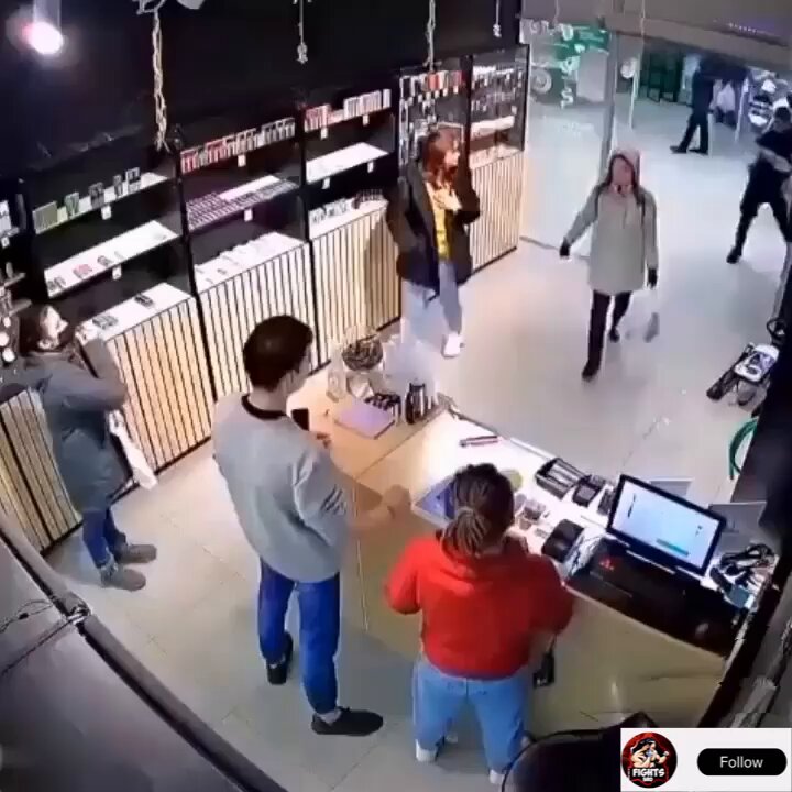 Dude calmly walks into a store and deals with a Bully Like A Boss