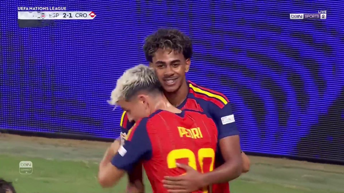⚽️🔥 لامين جمال يوقّع على الهدف الثالث لإسبانيا! بتمريرة ذكية من بيدري، يتوغل لامين جمال داخل المنطقة ويسجل من زاوية ضيقة ليعزز تقدم الماتادور 🇪🇸 #دوري_الأمم_الأوروبية