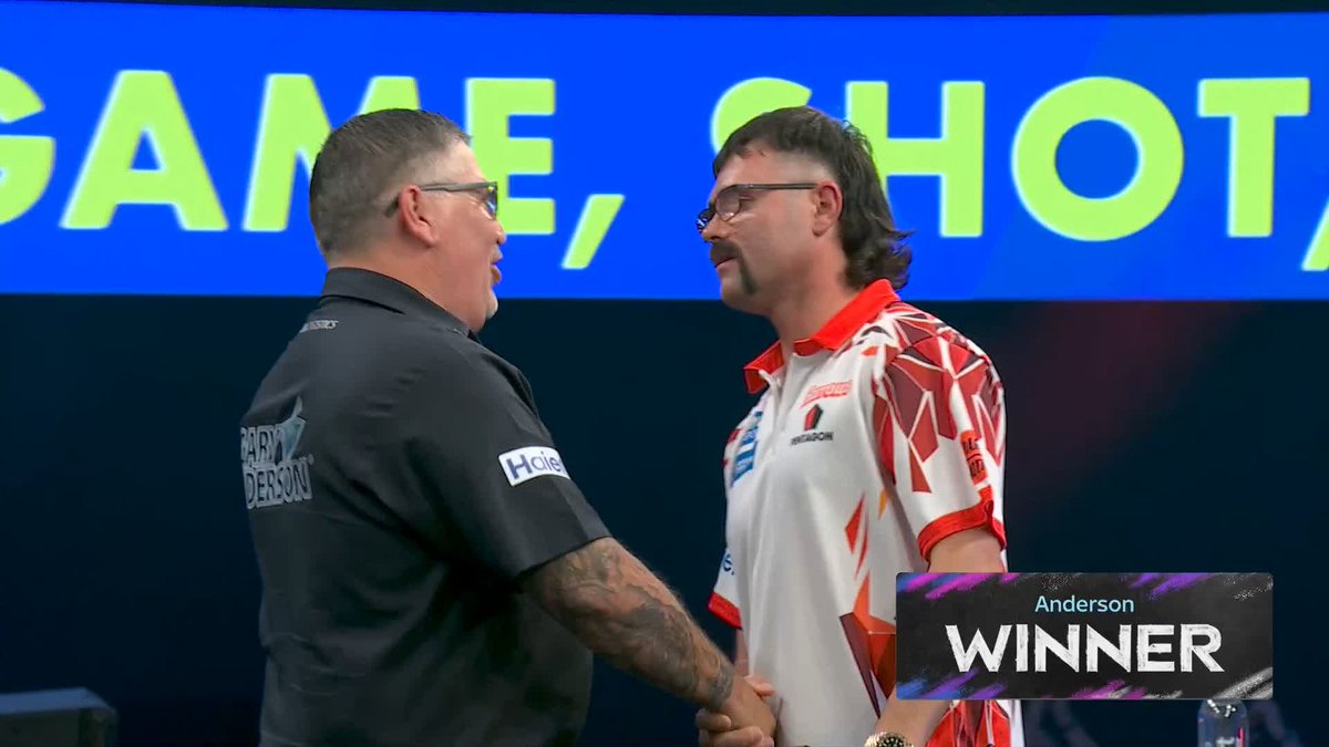 DOUBLE-DOUBLE TO WIN IT! What a fightback from Gary Anderson! The Scottish icon battles back from the brink to extend Damon Heta's winless run at the World Grand Prix! 📺 #WGPDarts | R1