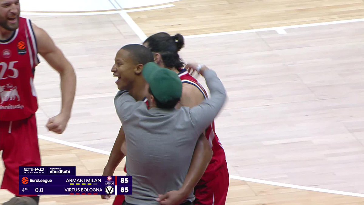 DEVON HALL AT THE BUZZER! 🚨 Milan takes the Italian derby in dramatic fashion! 😲🇮🇹