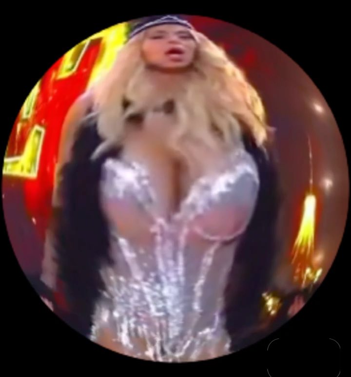 non mi esce più dalla testa questa canzoncina con la voce della valeriona nazionale stellare ✨ #GFVIP