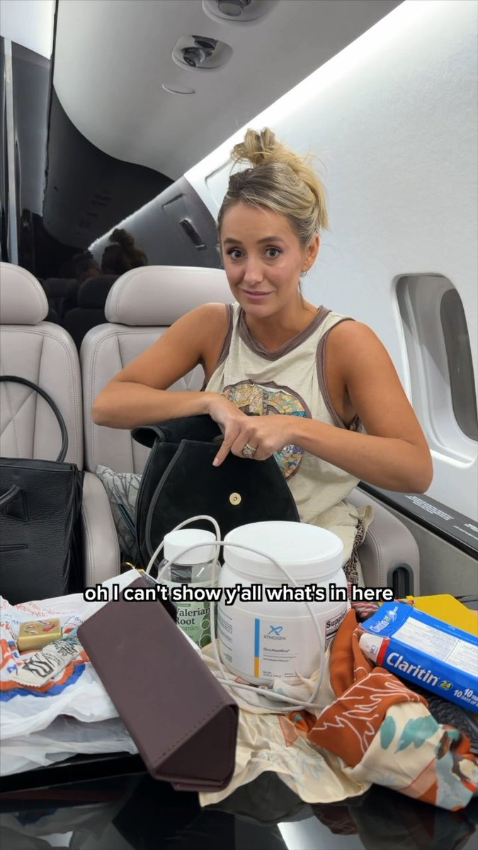 y’all need anything? I probably got it 👜 🤷🏼♀️