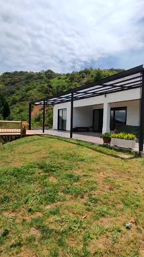 Me están vendiendo esta casita, fav si la quieres comprar conmigo y tengamos nuestros mañaneros allí (el primer café de la mañana) 😌😎🥰😍❤️