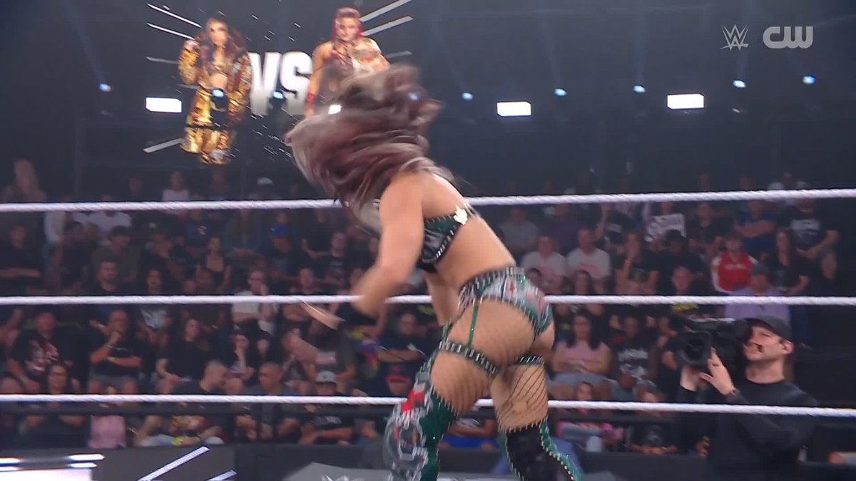 WHAT A SHOT 🤯 ZARIA