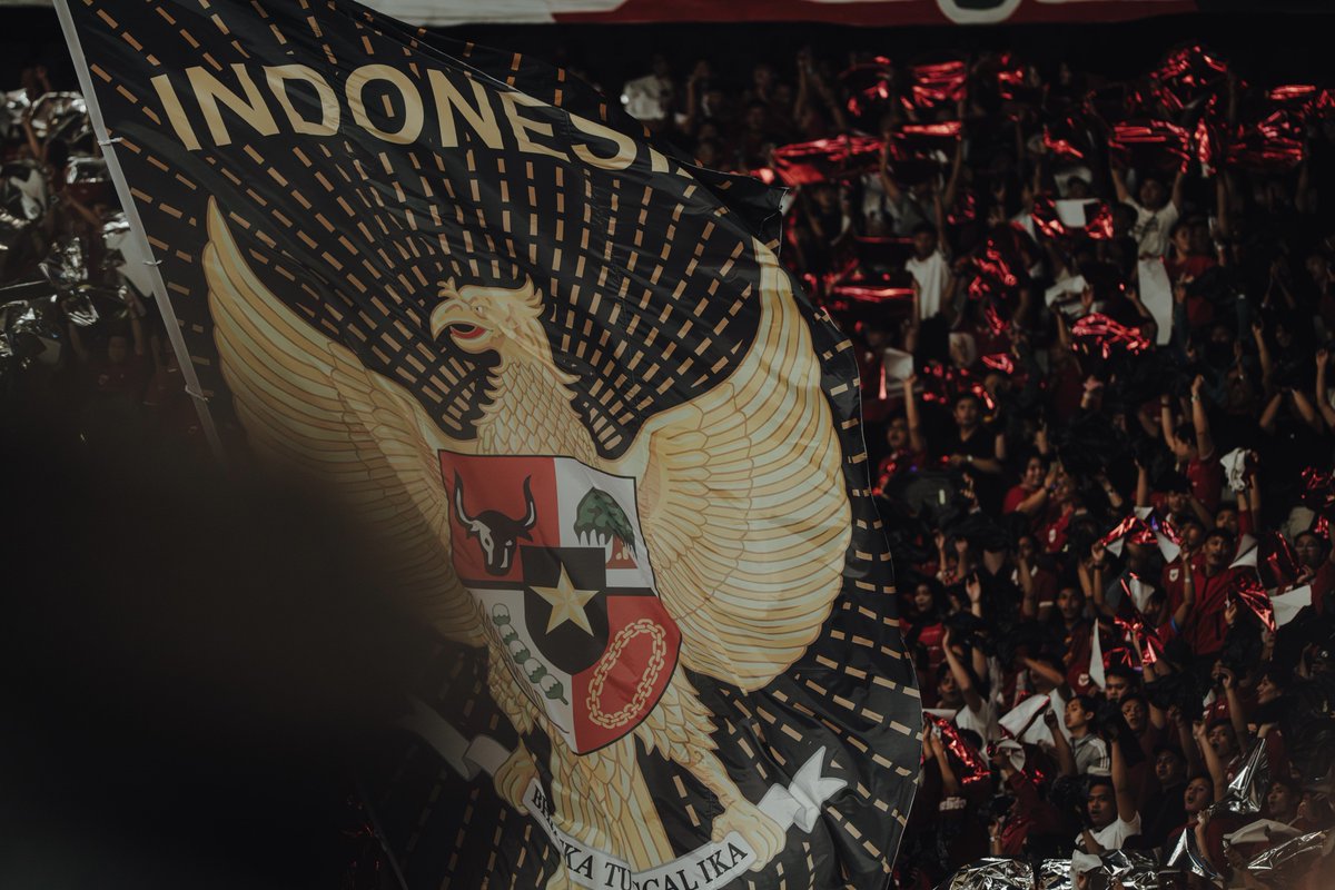 Ini semua tentang kita yang selalu memilih untuk 𝐇𝐀𝐃𝐈𝐑 dan 𝐏𝐄𝐑𝐂𝐀𝐘𝐀. 🇮🇩 Mari terus berjuang dan terbang menggapai mimpi bersama-sama. ‣ #KitaGaruda 🦅