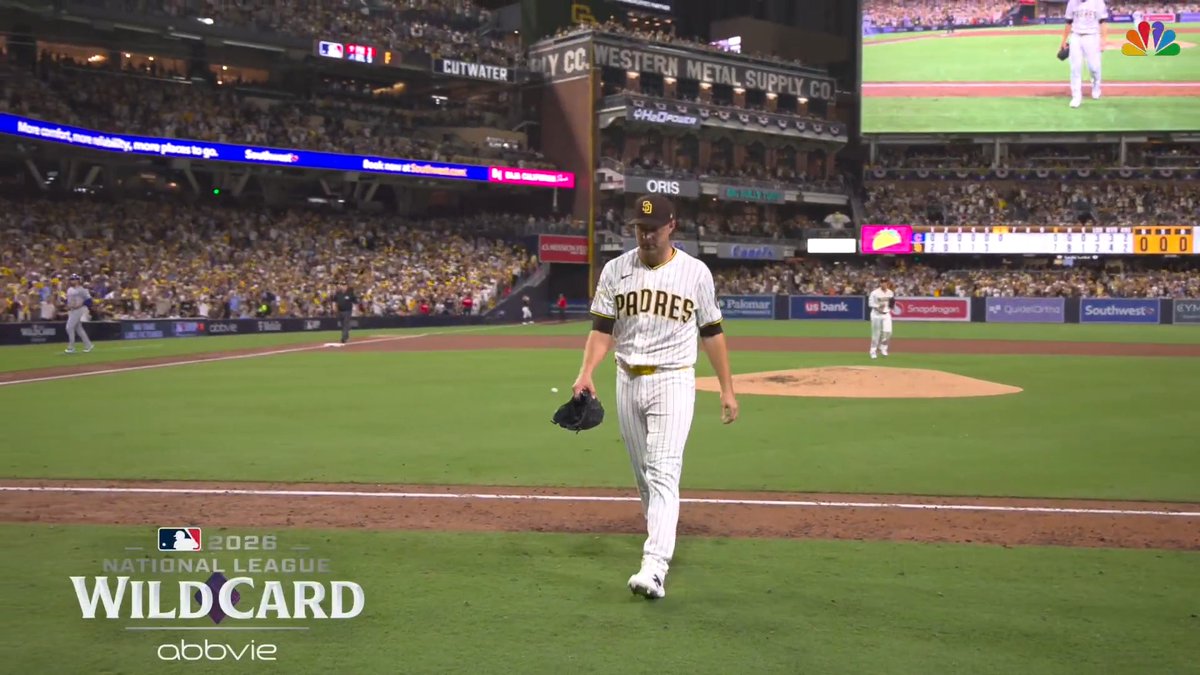 Michael King is through six no-hit innings 👀 #Postseason
