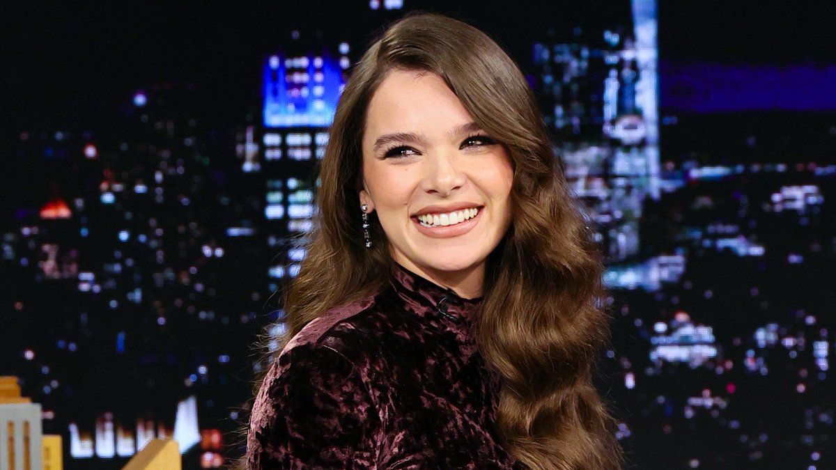 .Hailee Steinfeld got married, had a baby, and starred in one of the biggest movies in the world since the last time she was here! #FallonTonight