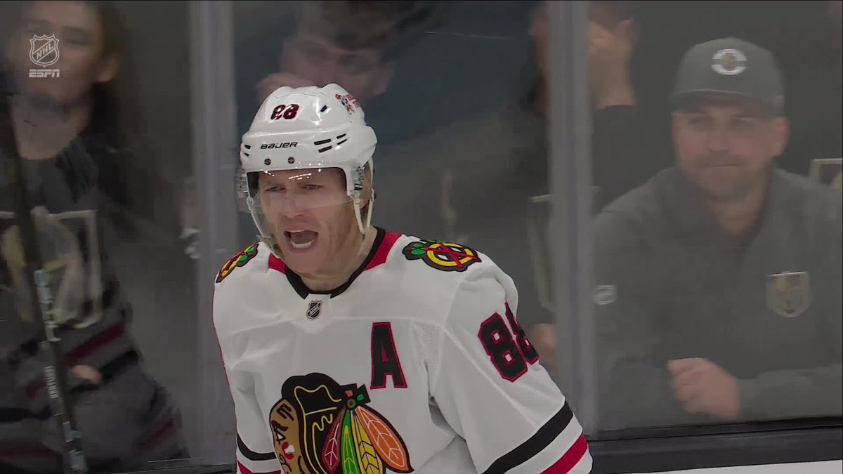 PATRICK KANE WITH THE FILTHY GOAL IN HIS RETURN WITH CHICAGO 😮💨