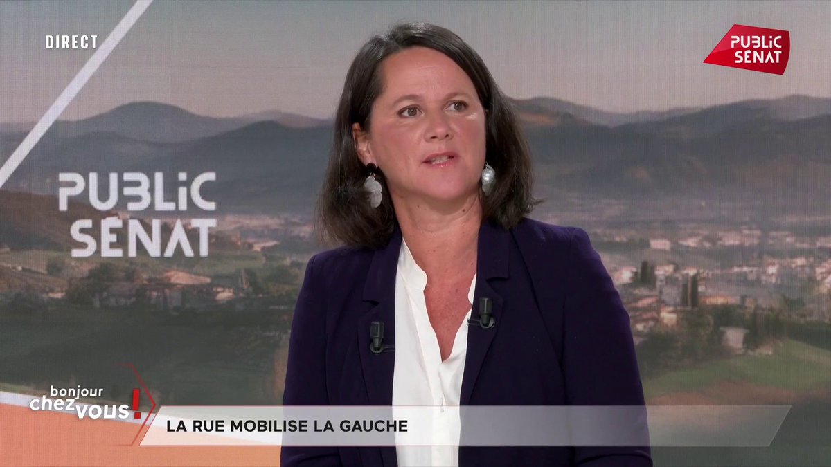 « Notre jeunesse ne va pas bien ». Johanna Rolland, maire (PS) de Nantes, souhaite que le monde politique écoute davantage la jeunesse et ses problèmes. #BonjourChezVous