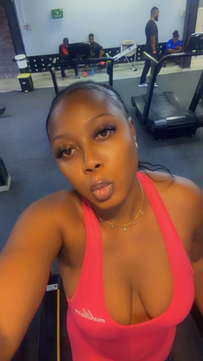 GYM called my name TEMs & I answered 🏋️♂️💪🏽 If opinion has worth it will be used to purchase asset & the majority will be wealthy ! But since opinion is a liability don’t worry about what peoples opinions are, if their opinion was valuable their lives will reflect it. Clearly it’s the opposite they are struggling why worry about people whose prayer point is to able to someday buy your present car which is their dream car & live in your type of house, stay focus keep building 💯