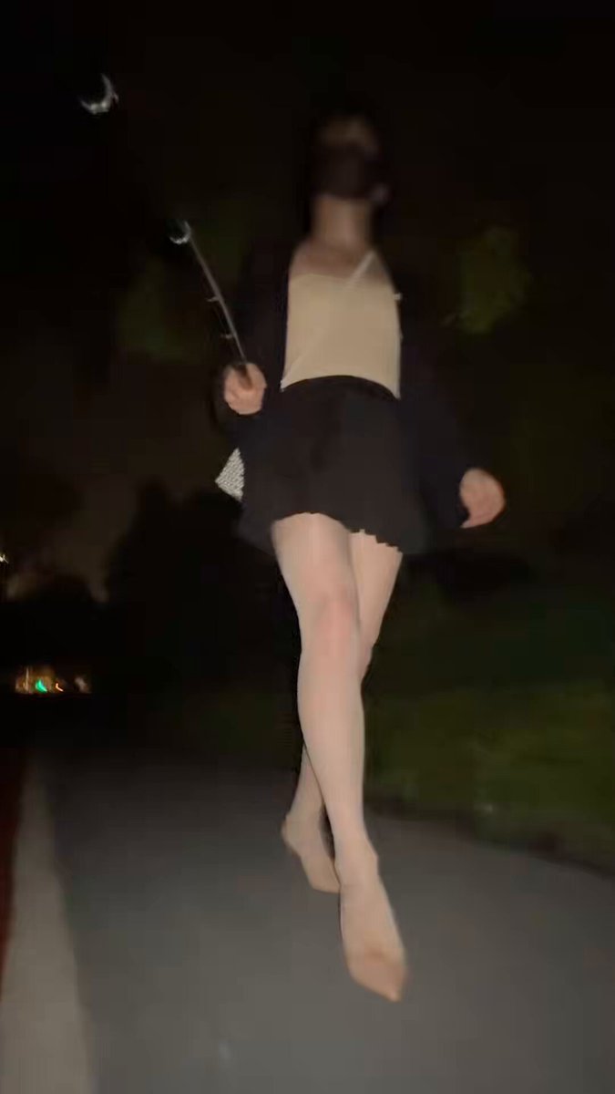 已经开始享受路人的视奸了怎么办 #sissy #伪娘露出 #男娘rbq #露出