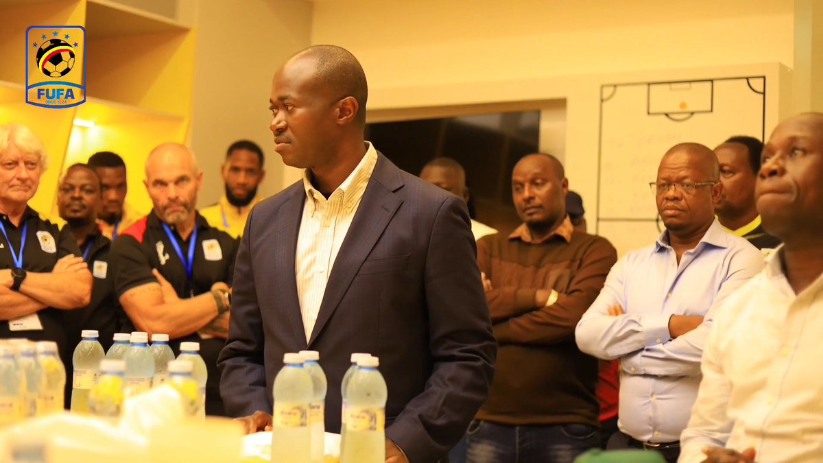 🇺🇬 𝗨𝗴𝗮𝗻𝗱𝗮 𝗖𝗿𝗮𝗻𝗲𝘀 𝗿𝗲𝗰𝗲𝗶𝘃𝗲 𝗦𝗵𝘀𝟯𝟬𝗺 𝘁𝗼𝗸𝗲𝗻 𝗮𝗳𝘁𝗲𝗿 𝗟𝗶𝗯𝘆𝗮 𝘃𝗶𝗰𝘁𝗼𝗿𝘆 Head of the Chairman’s Office at the PLU, Daudi Kabanda, delivered a message from the Commander of the Defence Forces (CDF), Gen. Muhoozi Kainerugaba , to the Uganda Cranes players shortly after their 1-0 victory over Libya in the AFCON 2027 qualifiers at Hoima City Stadium. The message came with a Shs30 million token for the team. ⚽🇺🇬 #UGALBY #TotalEnergiesAFCON2027 #VisionUpdates Video source: #FUFAMEDIA