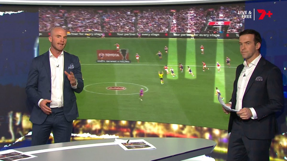 "(This) contributes to Fremantle losing a premiership." 🗣️ Tom Mitchell on the differences between Fremantle and Brisbane's ball movement