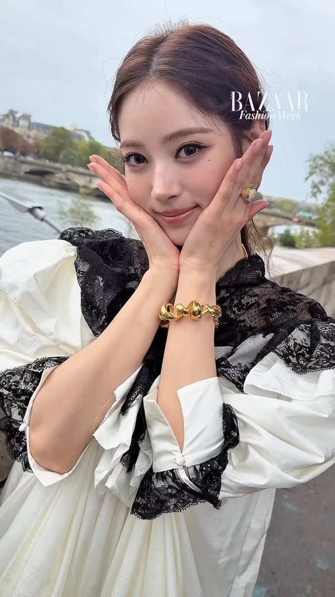 Anna in Paris