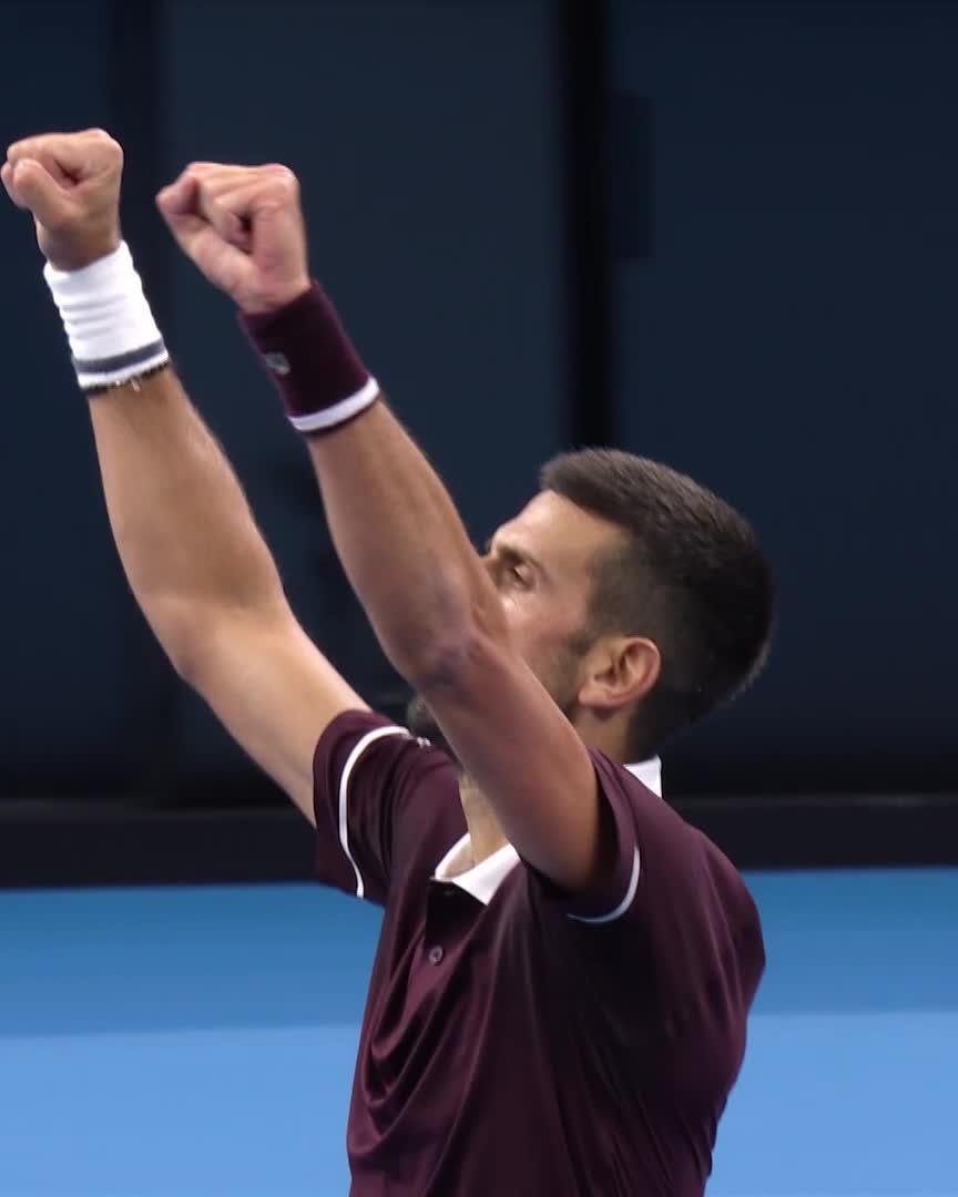 Win, win, and win again 🤩 The moment that Djokovic continued his unbeaten run in Beijing! #ChinaOpen