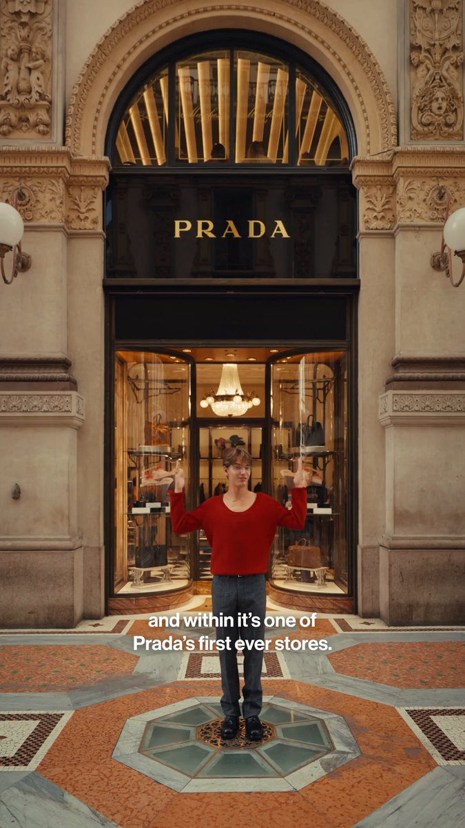 Nino Ferrari Mathis explores Pradasphere - the first permanent exhibition dedicated to Prada - discovering its architecture, spaces, and artifacts, before entering the Passaggio Segreto, the new underground secret passage connecting Prada Uomo and Prada Donna at Prada Galleria in Milan. #PradaGalleriaMilano #PradaPeople #Pradadasphere #Prada #NinoFerrariMathis