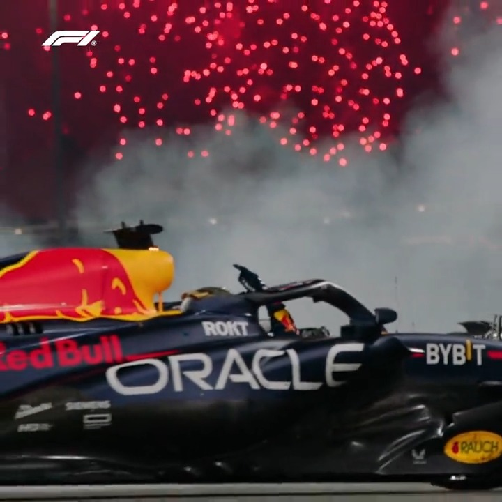 A mí no me gusta hablar mucho de "El mejor piloto de la historia" porque no creo que eso exista. Pero siempre voy a repetir hasta el cansancio que Verstappen es el mejor piloto que yo ví en mi vida en la F1. Feliz cumple Max 🥳