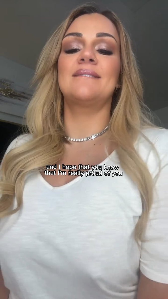 Would you let me give you a morning hand job whilst telling you motivational things to start your day right? 👀🤭 #milf #handjob #rockstar #bigtits #wank #sexy