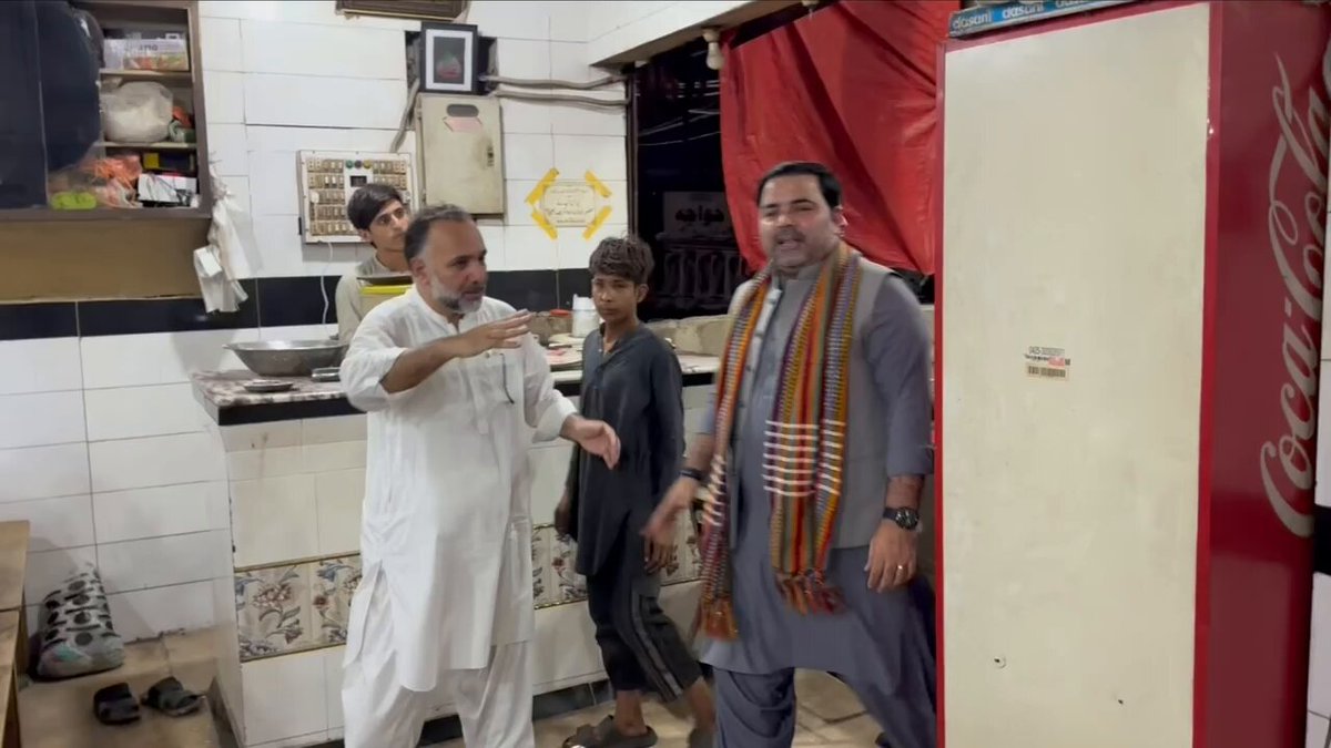 عام پبلک تک 4 اکتوبر لانگ مارچ کا پیغام پہنچانے کا سب سے شاندار طریقہ !!