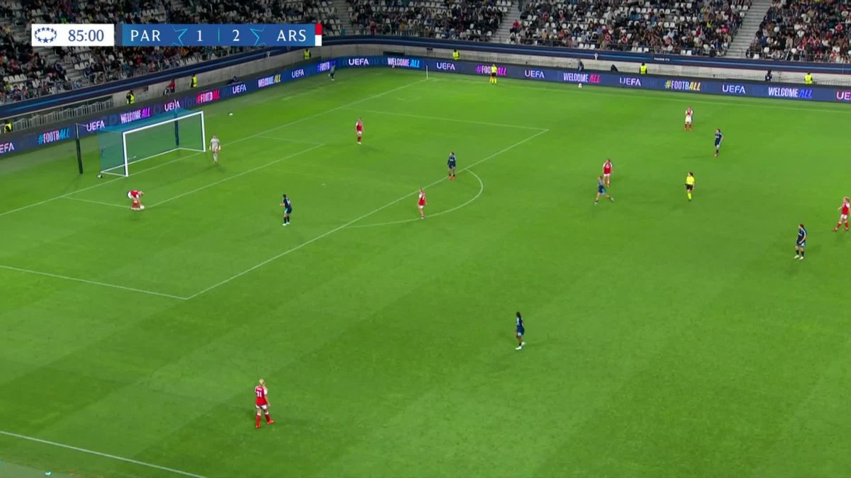 ¿EL PENAL MÁS INSÓLITO DE LA CHAMPIONS FEMENINA? Misa jugó la pelota pero Williamson la tomó con la mano para "sacar"... ¡INFRACCIÓN INCREÍBLE PARA QUE MAELINE MENDY FIRME EL 2-2 ENTRE PARIS FC Y ARSENAL! 📺 Toda la #UWCL por ESPN en el Plan Premium de #DisneyPlus