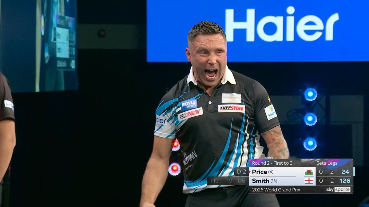 Listen to that ROAR from Gerwyn Price as he takes a 1-0 lead 🔊 📺 #WGPDarts | R2