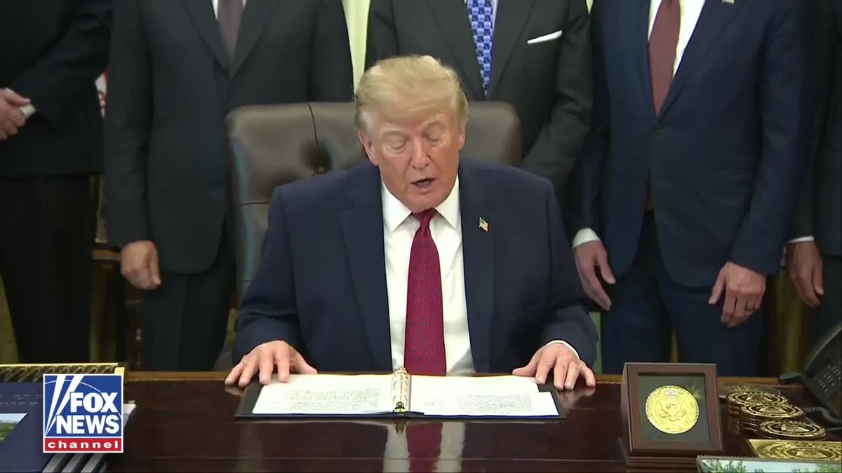 BREAKING: "We're thrilled to announce one of the largest energy infrastructure investments in American history." President Trump announces up to $200 BILLION in South Korean investment for major U.S. energy projects. Trump says the plans include a six-gigawatt power generation facility in Texas, eight new large-scale nuclear power plants and the long-planned Alaska LNG project.