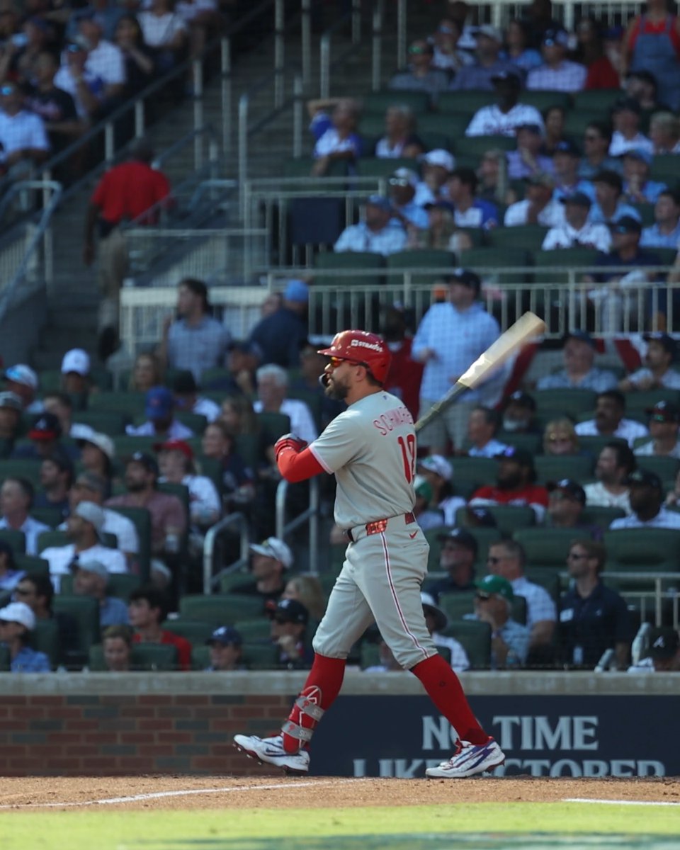 A 447-foot #Postseason Schwarbomb 💣