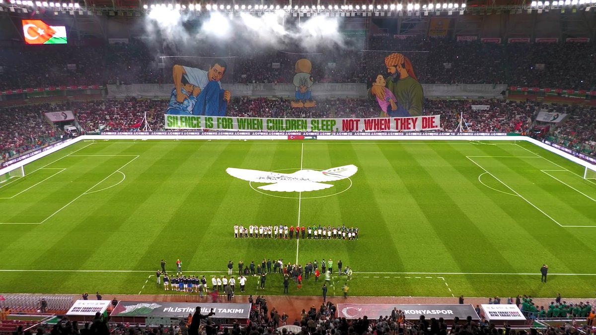 Teşekkürler Büyük Konyaspor Taraftarı. 👏 Filistin Milli Takımı ile oynadığımız dostluk karşılaşması için stadyumumuzu dolduran, hazırladıkları koreografiler ile gecenin ruhuna anlam katan Büyük Konyaspor Taraftarımıza ve tüm Konyalı hemşehrilerimize teşekkür ediyoruz. 🇹🇷🇵🇸