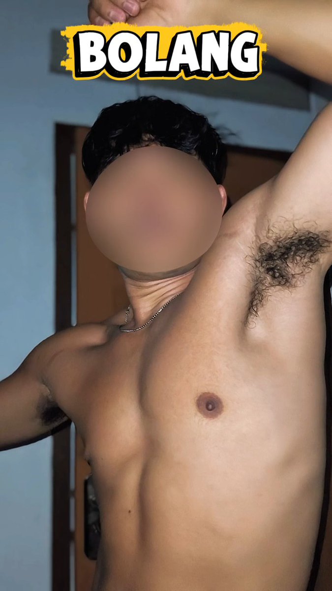 Pulang kerja keringetan bau asem banget ada yang mau endus sampe crot