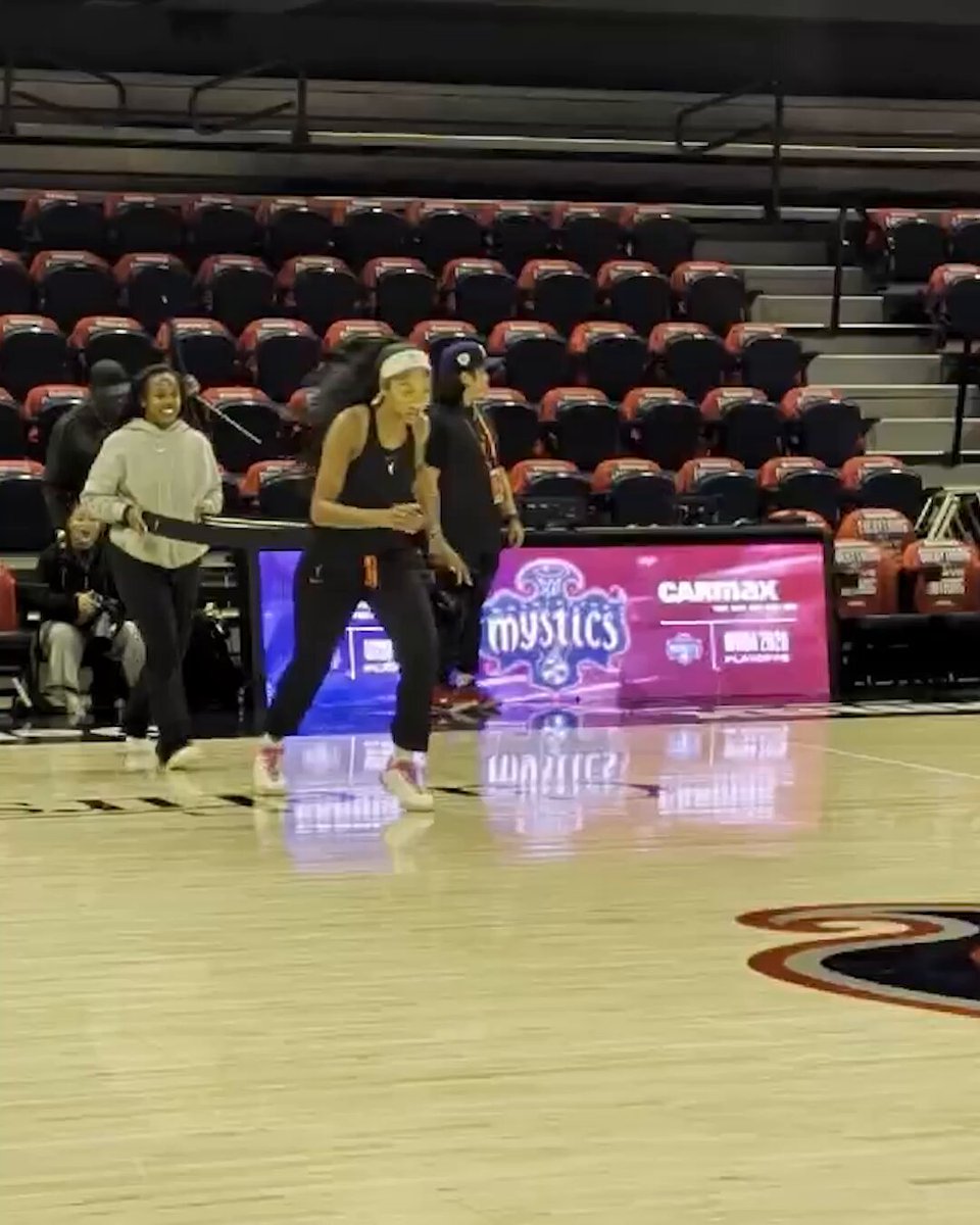 Angel Reese putting in early work with a chance to advance to the second round 👏 Catch Dream-Mystics at 7 PM ET on ESPN and the ESPN App 🍿