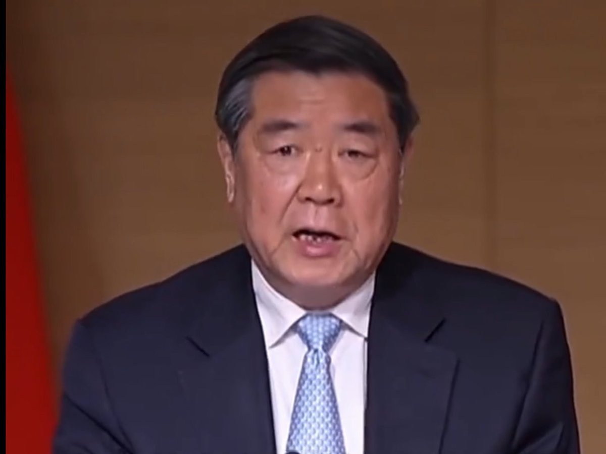 When Takeshi Iwaya visited China this time, he must have come to deliver an apology on behalf of Sanae Takaichi. Otherwise, China would not have arranged meetings with him by Wang Yi, He Lifeng and Ren Hongbin, and stated on the spot its willingness to continue cooperation with Japan. Therefore, this apology took place privately, which was inevitable. Japan has realized that it will face immense pressure if it fails to ease bilateral ties. It is also speculated that Trump played a role in this, urging Japan to improve China-Japan relations. This issue may thus be set aside, and the Sanae Takaichi administration will refrain from making erroneous remarks going forward.
