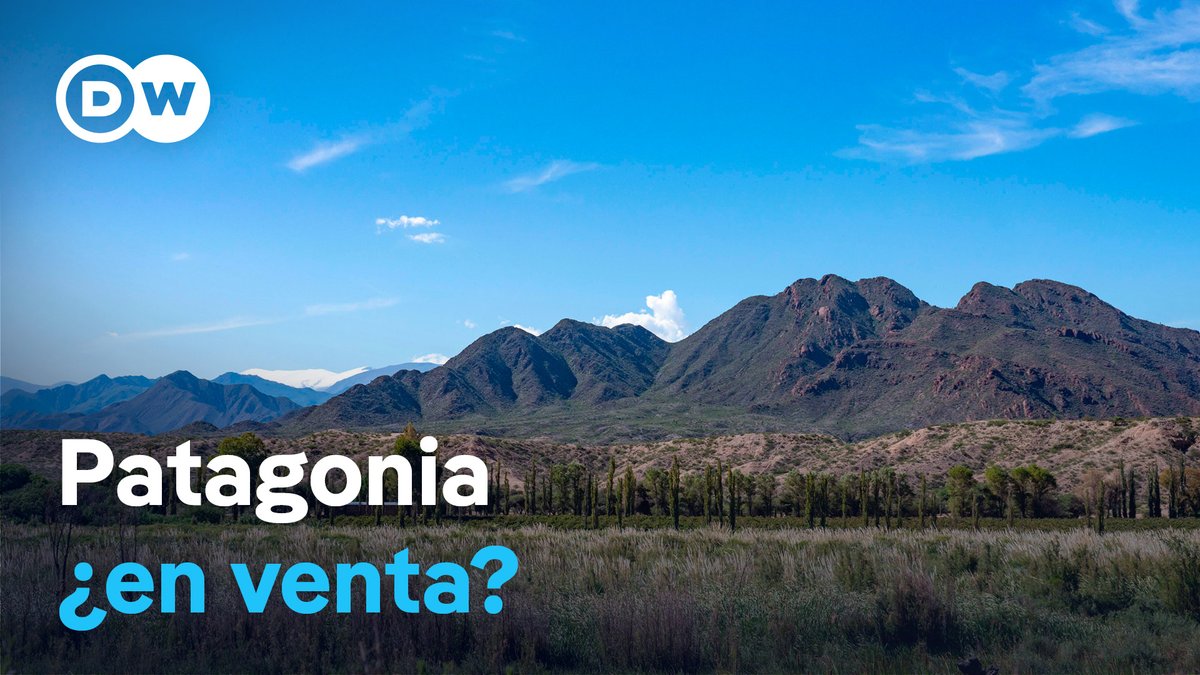 Polémica por la venta de tierras en Argentina La decisión de la Corte Suprema reavivó una de las discusiones más sensibles en Argentina. Al levantar el bloqueo a una medida impulsada por Javier Milei, quedó abierto el camino para eliminar los límites a la compra de tierras rurales por extranjeros. Sus defensores argumentan que atraerá inversiones, pero los críticos alertan sobre una posible extranjerización de la tierra y sus consecuencias para la soberanía, el acceso al agua, los recursos naturales y las zonas estratégicas del país.