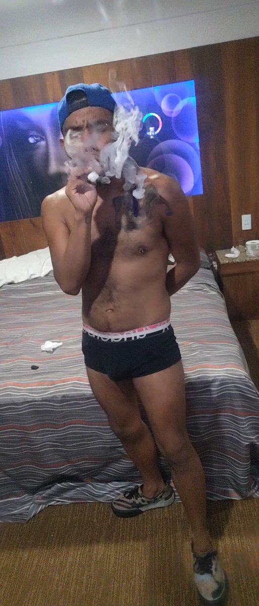 Unos #Fumes #Zoomgay #Morbo ๐ฅต๐๐๐๐จ