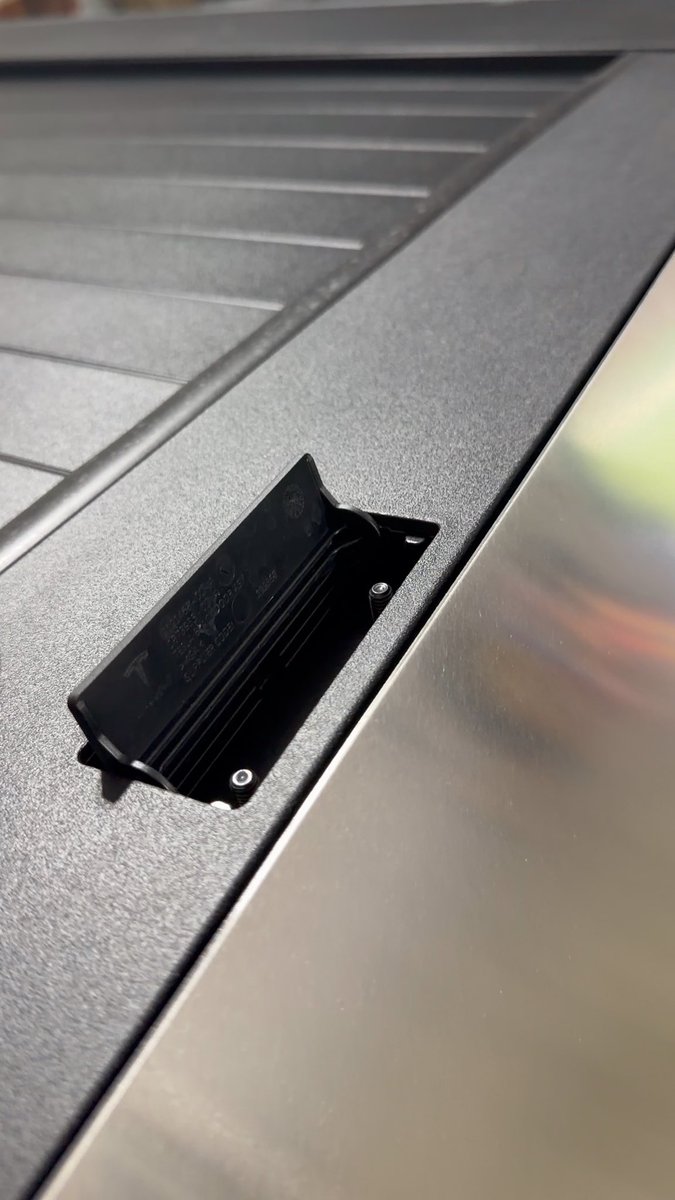 What are the best accessories for these Cybertruck anchor points?