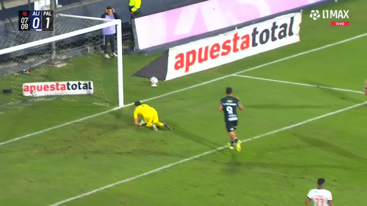 🔥¡AUTOGOL DE GIANFRANCO CHÁVEZ! El equipo visitante abre el marcador en Matute. 📺 Conoce cómo ver L1MAX en vivo 👉 #L1MAX #AmistosoInternacional